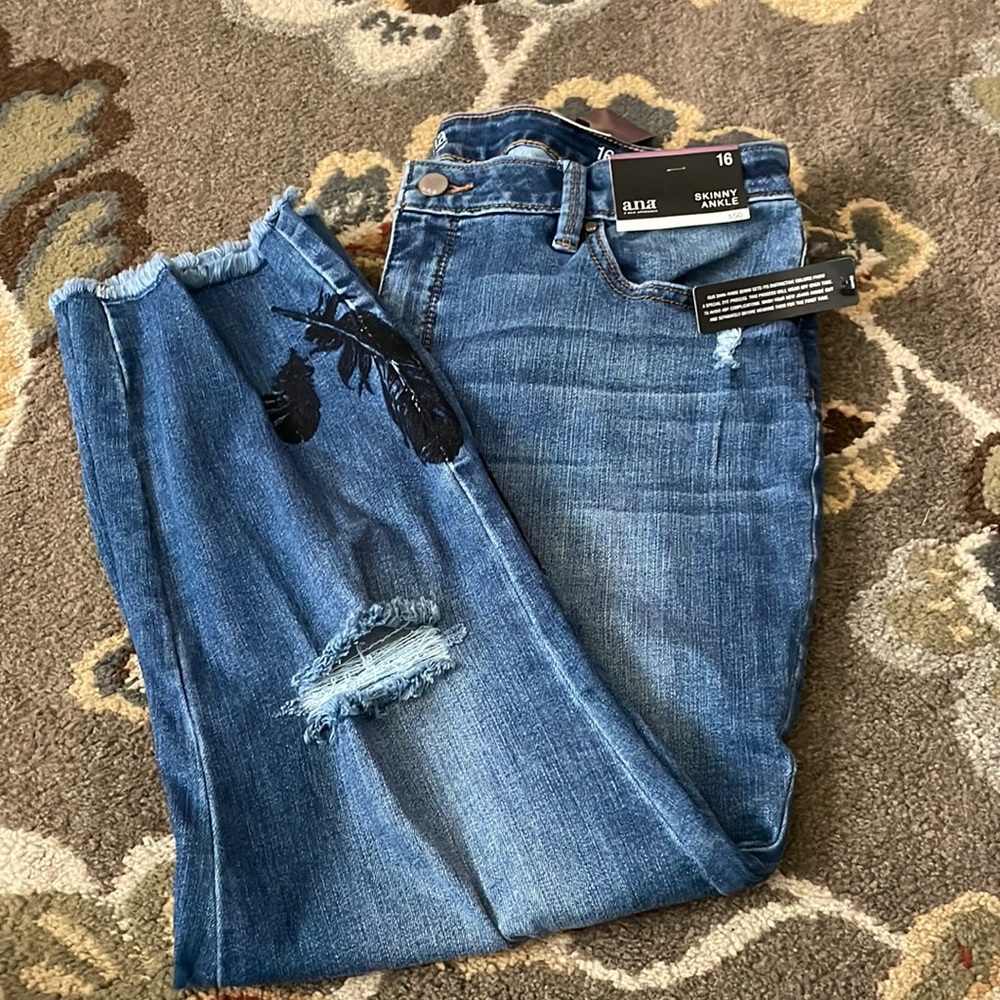 NWT a.n.a Size 16 Skinny Ankle Jeans